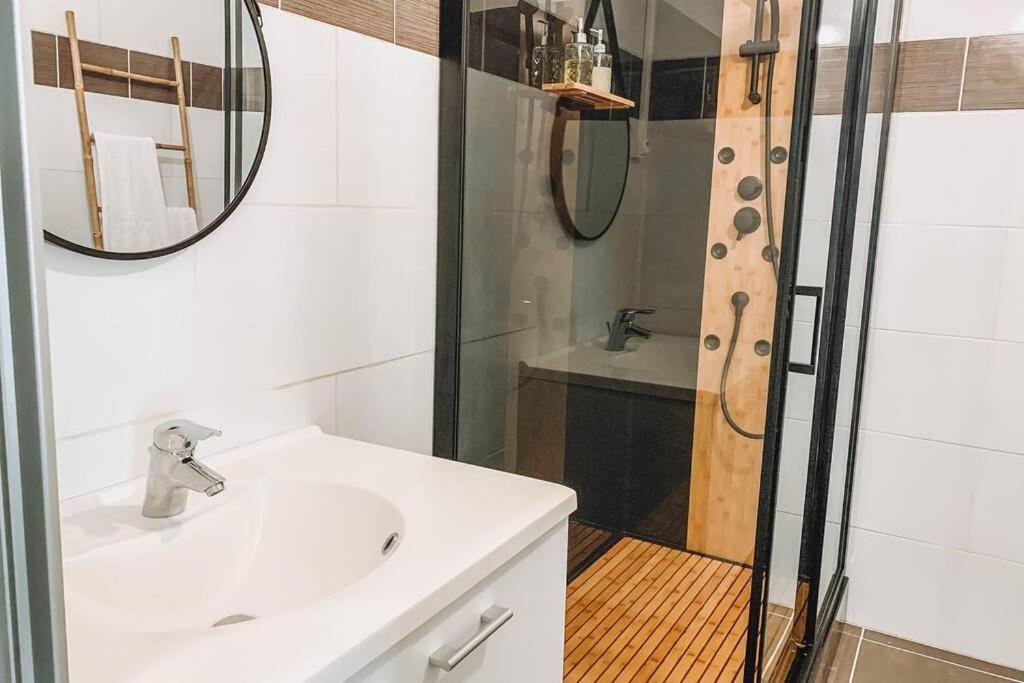 Апартаменты Nuit D'Exception - Loft Avec Jacuzzi Бордо Экстерьер фото